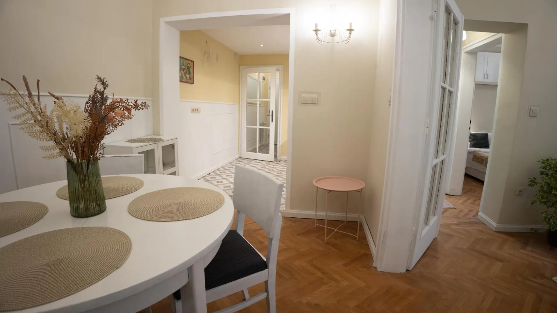 Planeta Dos Sonhos - Fast Wi-Fi, 1Bdr, Top Centre Sofia Apartment