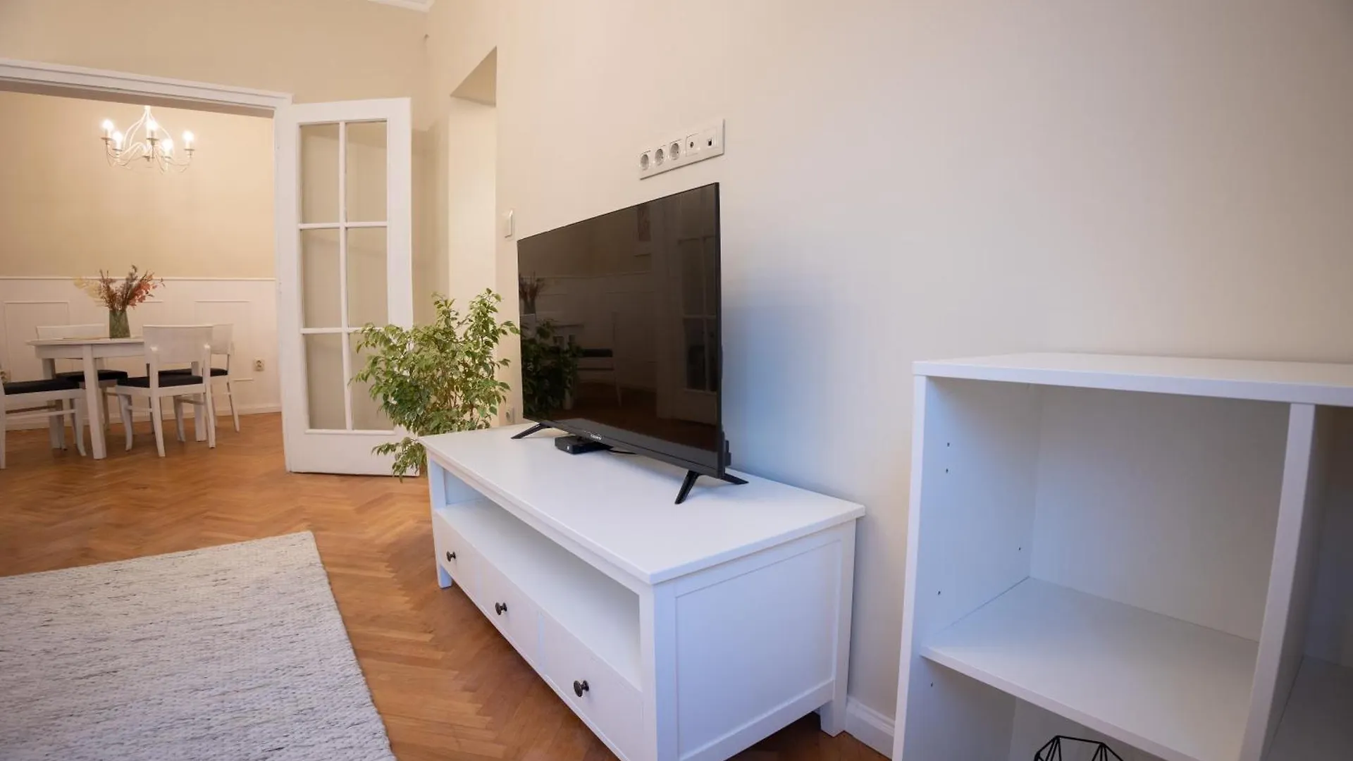 Planeta Dos Sonhos - Fast Wi-Fi, 1Bdr, Top Centre Sofia Apartment